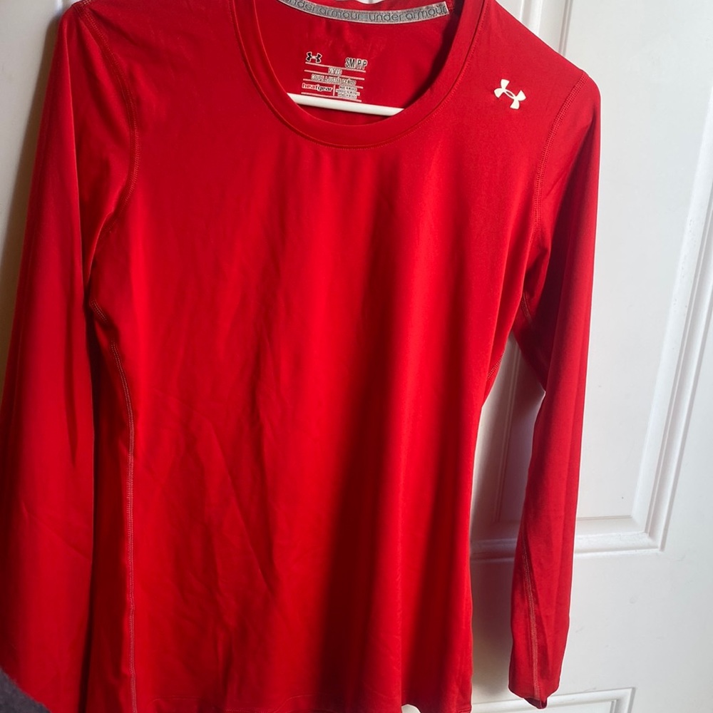 Under Armour long sleeve fitter top in red, size S